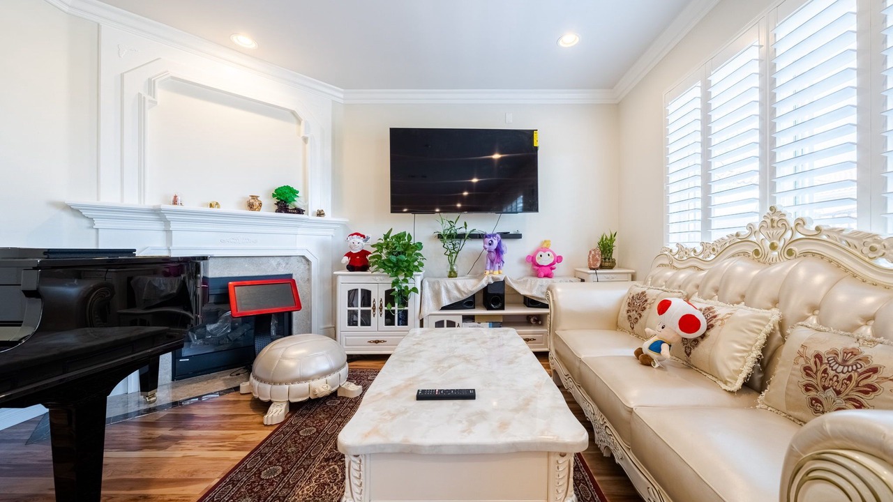Photo of Livingroom in Monterey Park