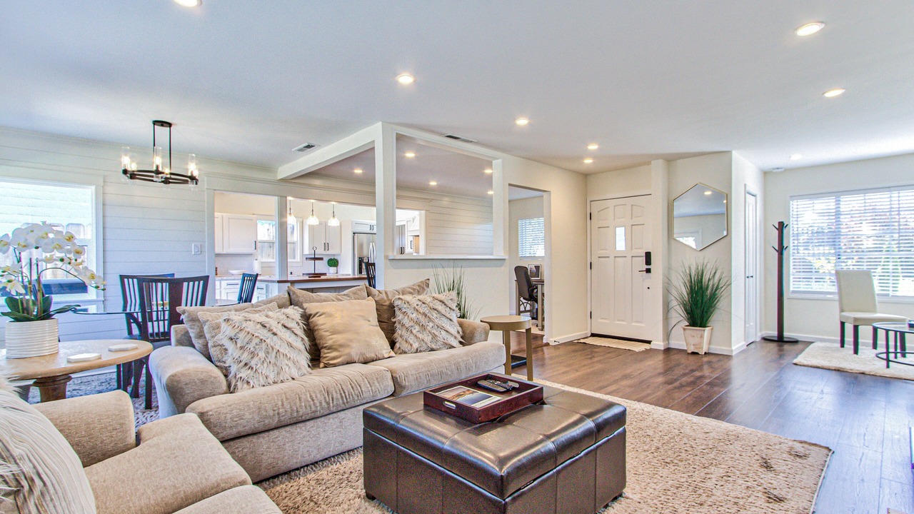 Photo of Livingroom in Del Rey Oaks
