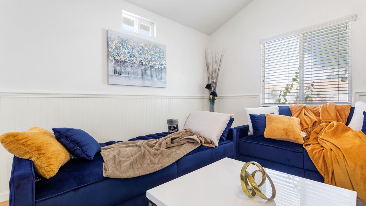 Photo of Livingroom in North Long Beach