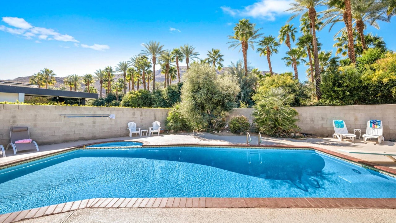 Photo of Outdoor in Magnesia Falls Cove