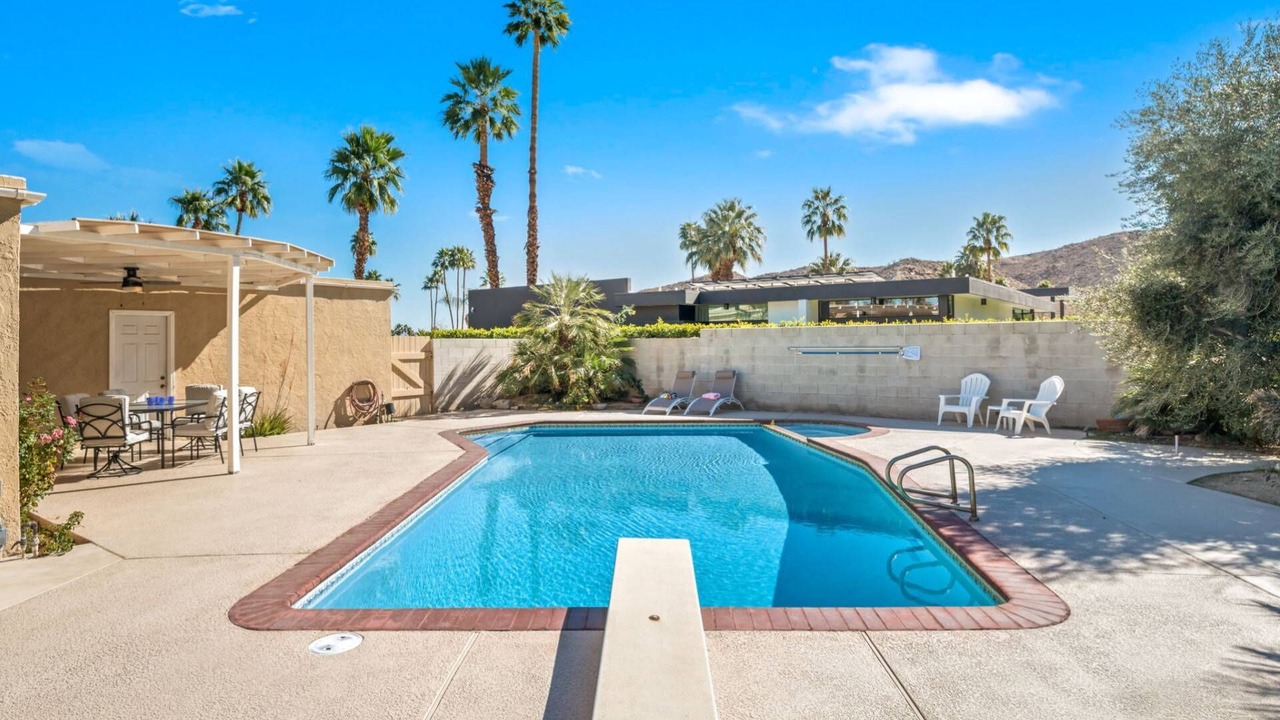 Photo of Outdoor in Magnesia Falls Cove