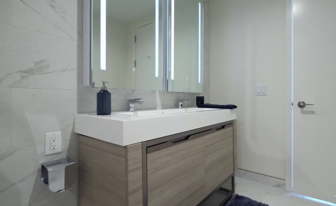 Photo of Bathroom in Commerce