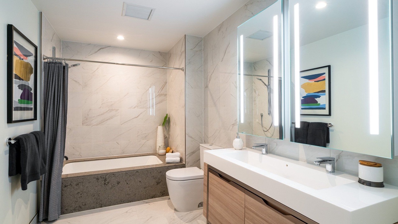 Photo of Bathroom in Commerce