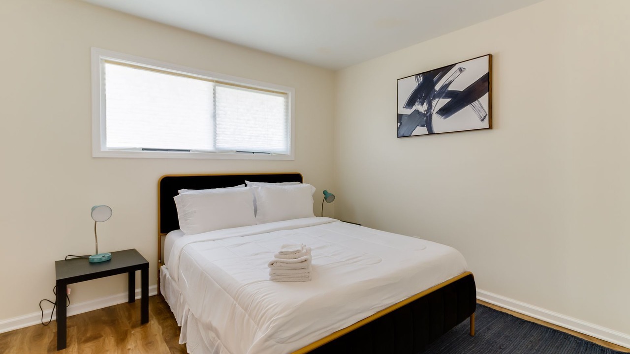 Photo of Bedroom in Granada Hills North