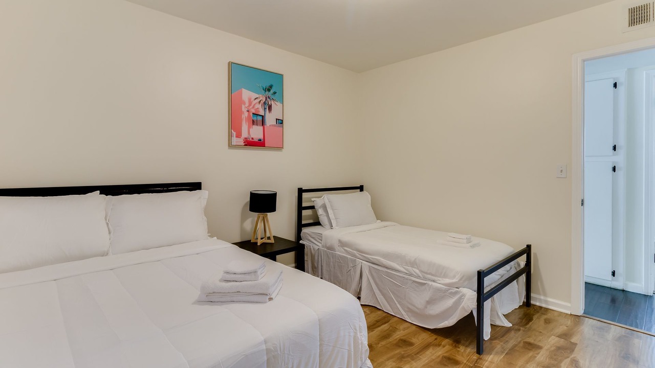 Photo of Bedroom in Granada Hills North