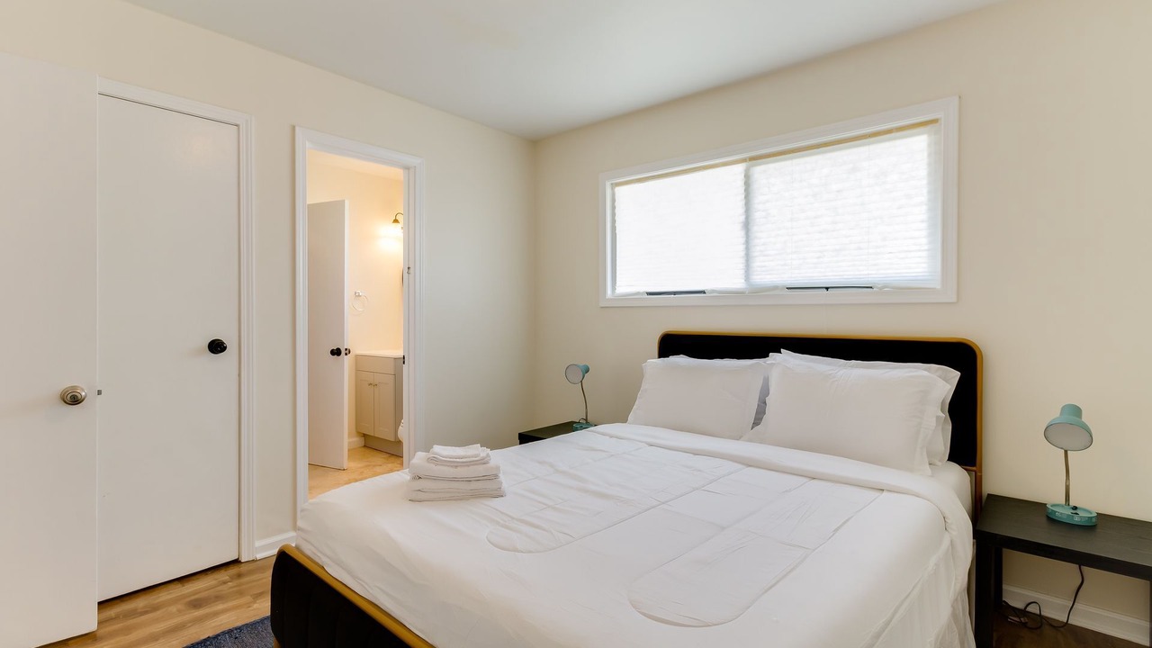 Photo of Bedroom in Granada Hills North