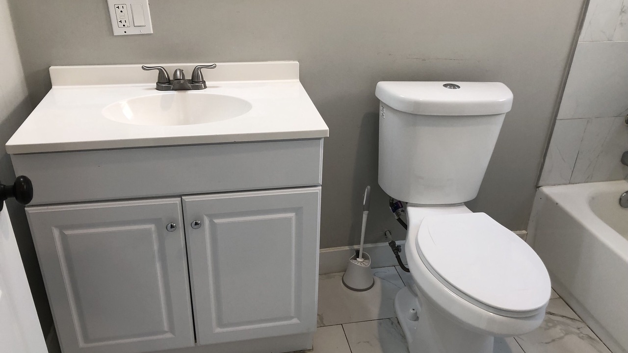 Photo of Bathroom in Lennox