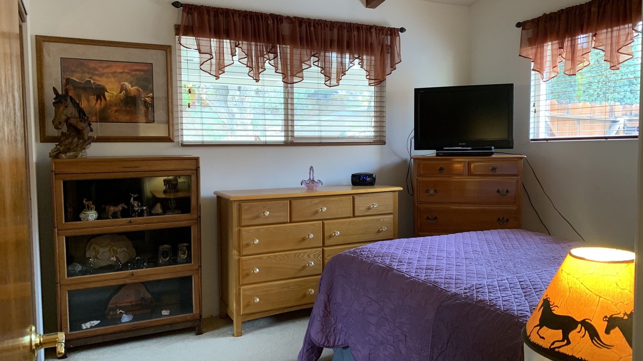 Photo of Bedroom in Kernville