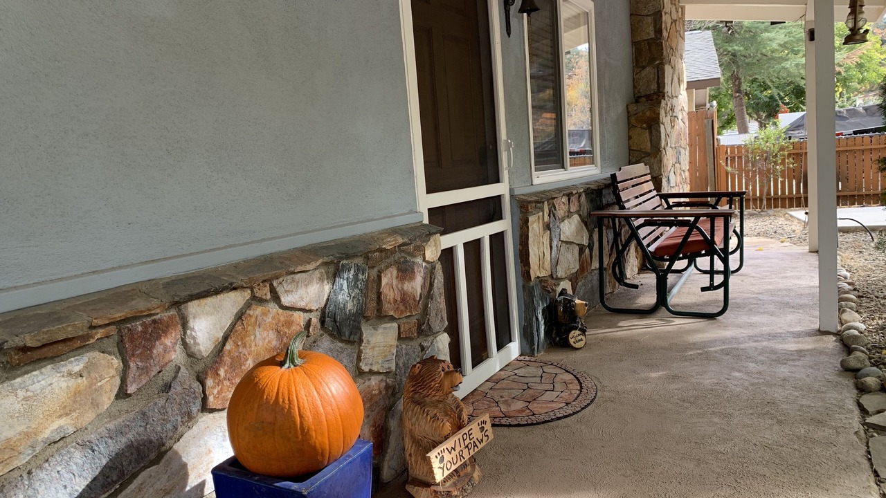 Photo of Patio Balcony in Kernville