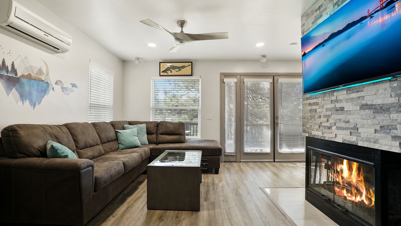 Photo of Livingroom in Patton