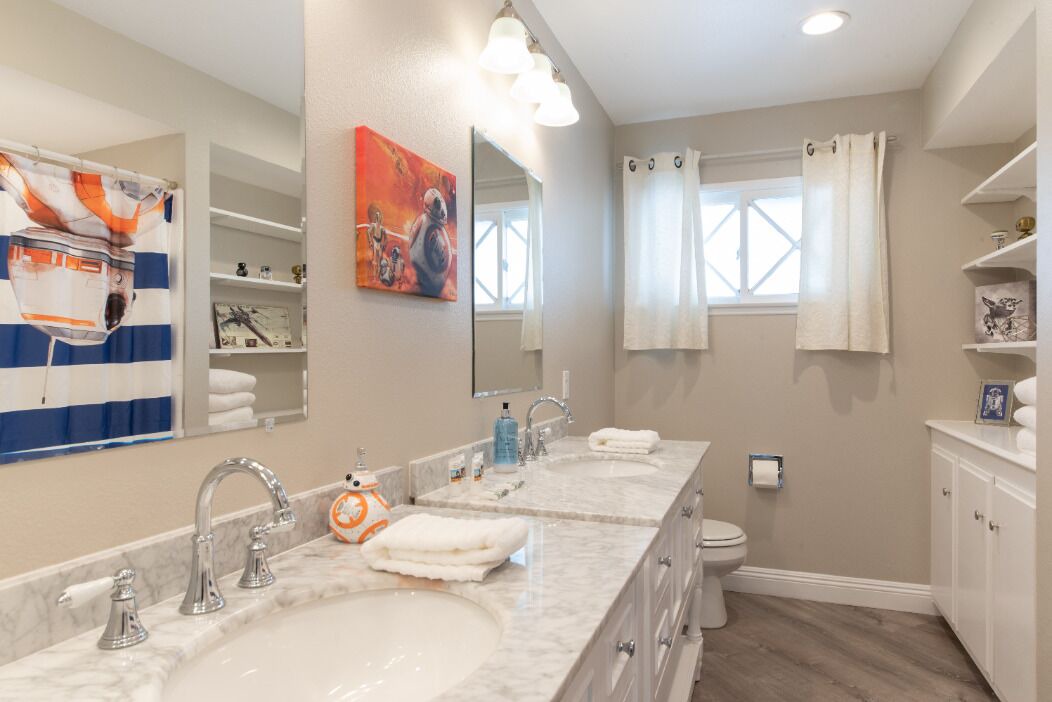 Photo of Bathroom in Orange