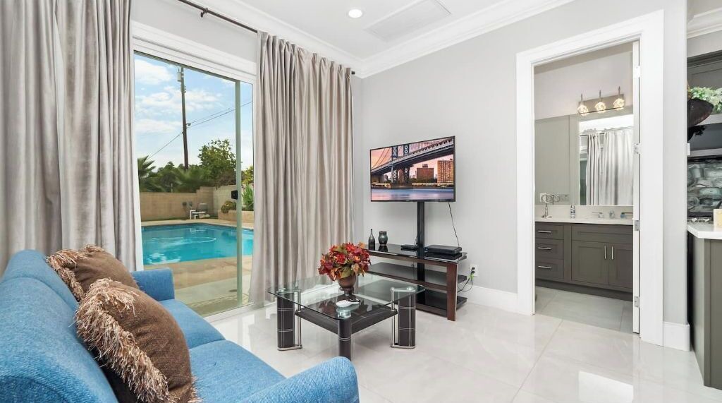 Photo of Livingroom in East Whittier