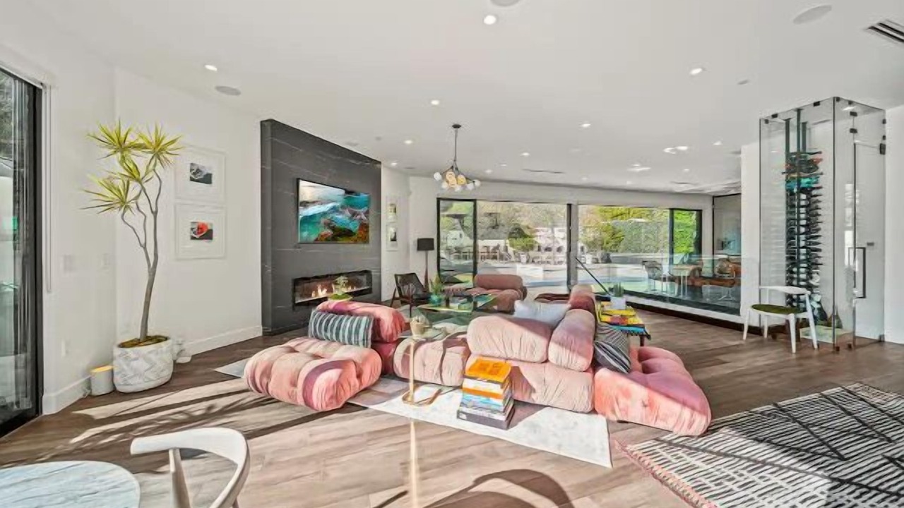 Photo of Livingroom in Laurel Canyon