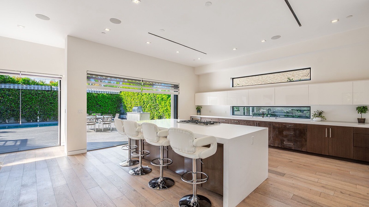 Photo of Kitchen in Greater Wilshire - Hancock Park
