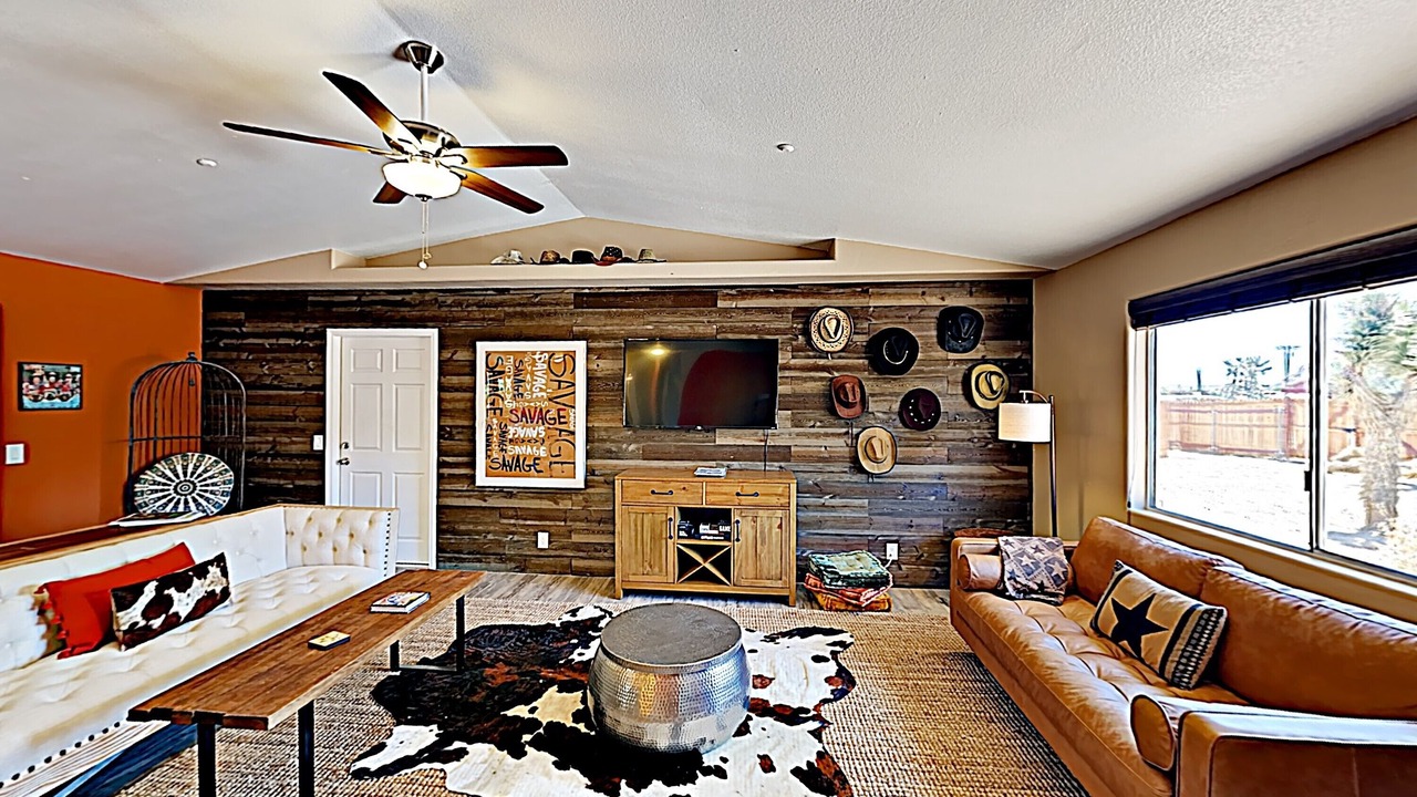 Photo of Livingroom in Pioneertown