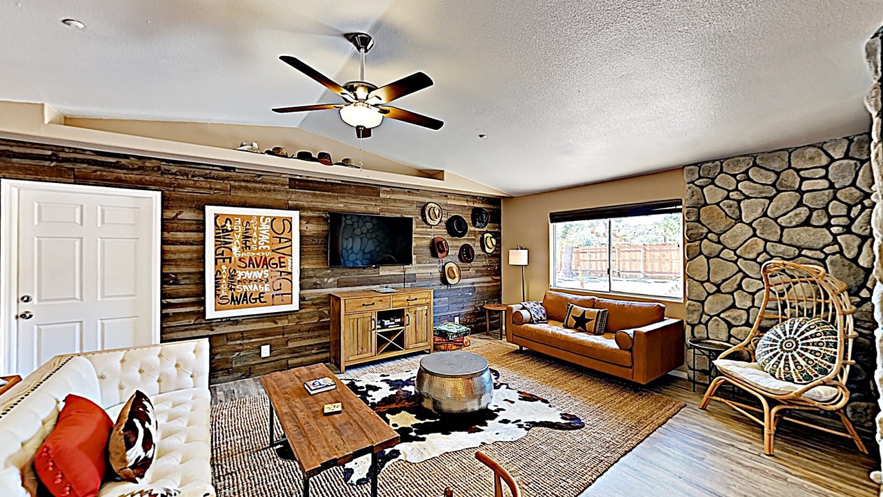 Photo of Livingroom in Pioneertown