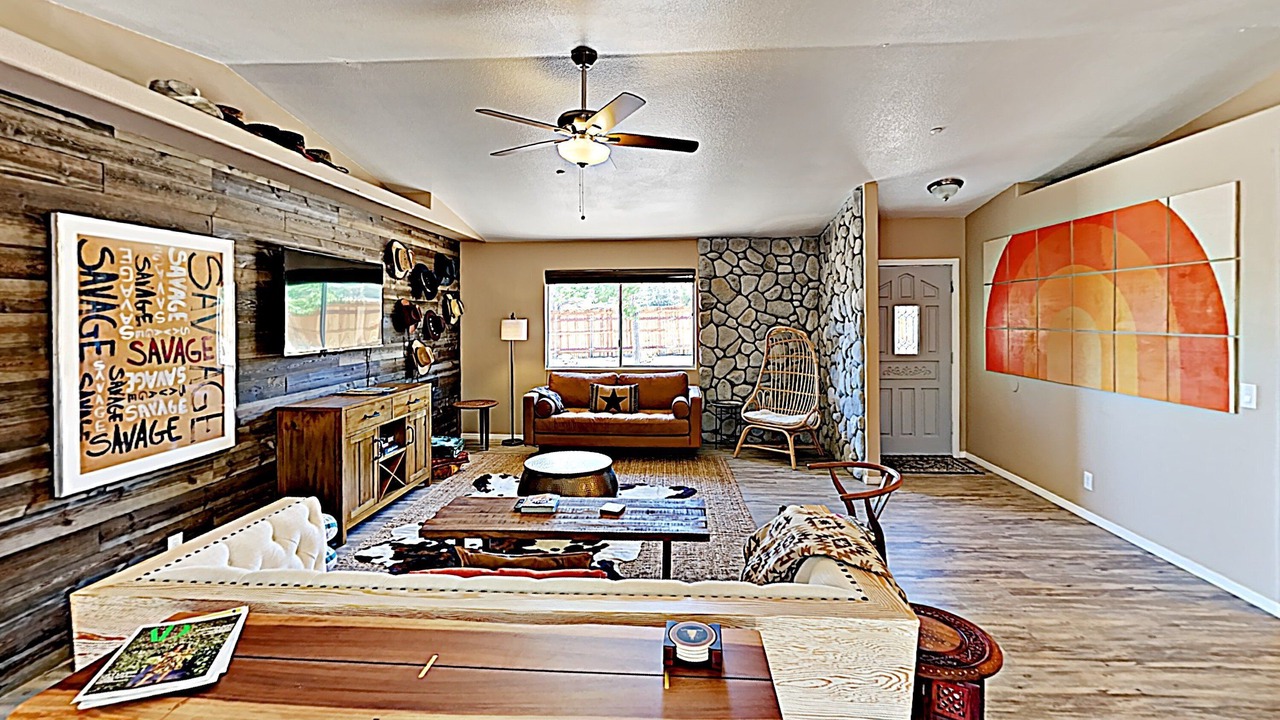 Photo of Livingroom in Pioneertown