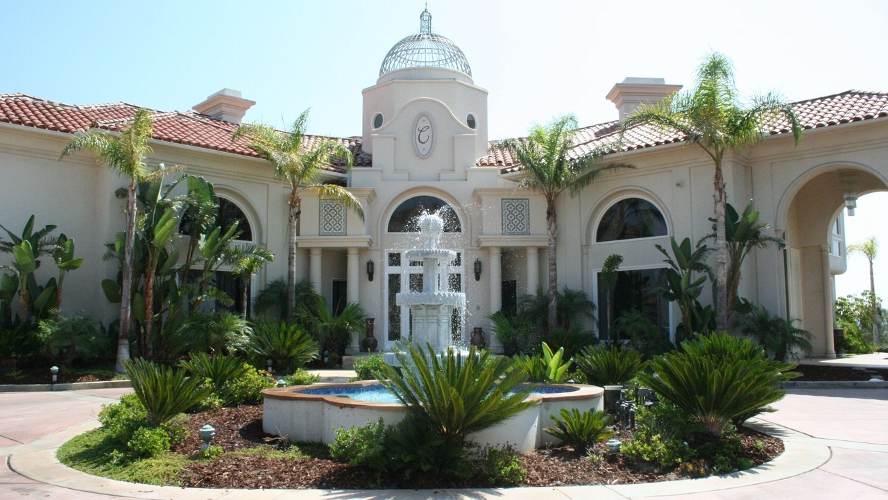 Photo of Outdoor in Orange
