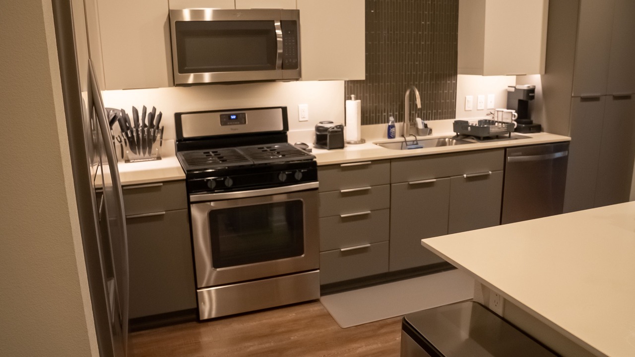 Photo of Kitchen in Platinum Triangle