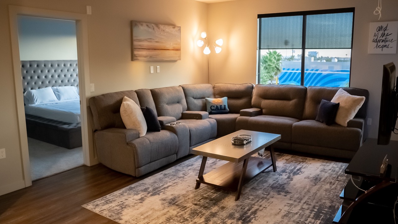 Photo of Bedroom in Platinum Triangle
