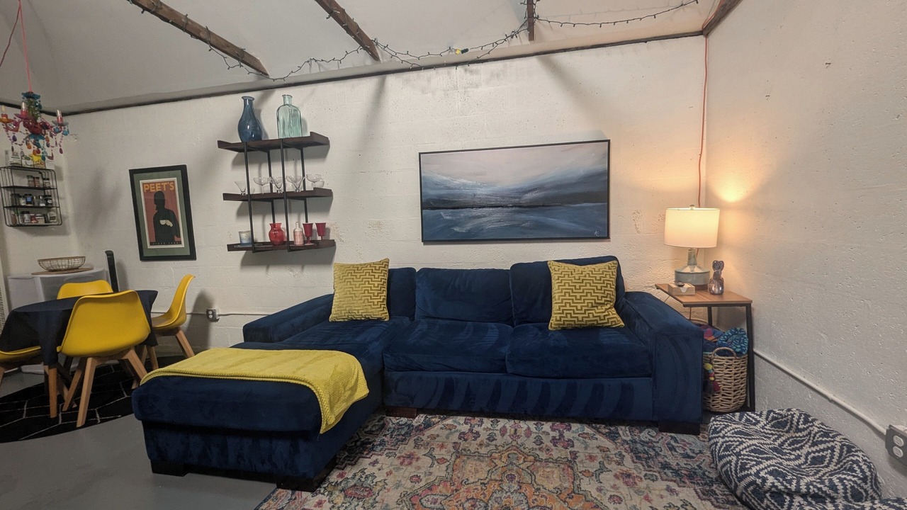 Photo of Livingroom in Bay Park