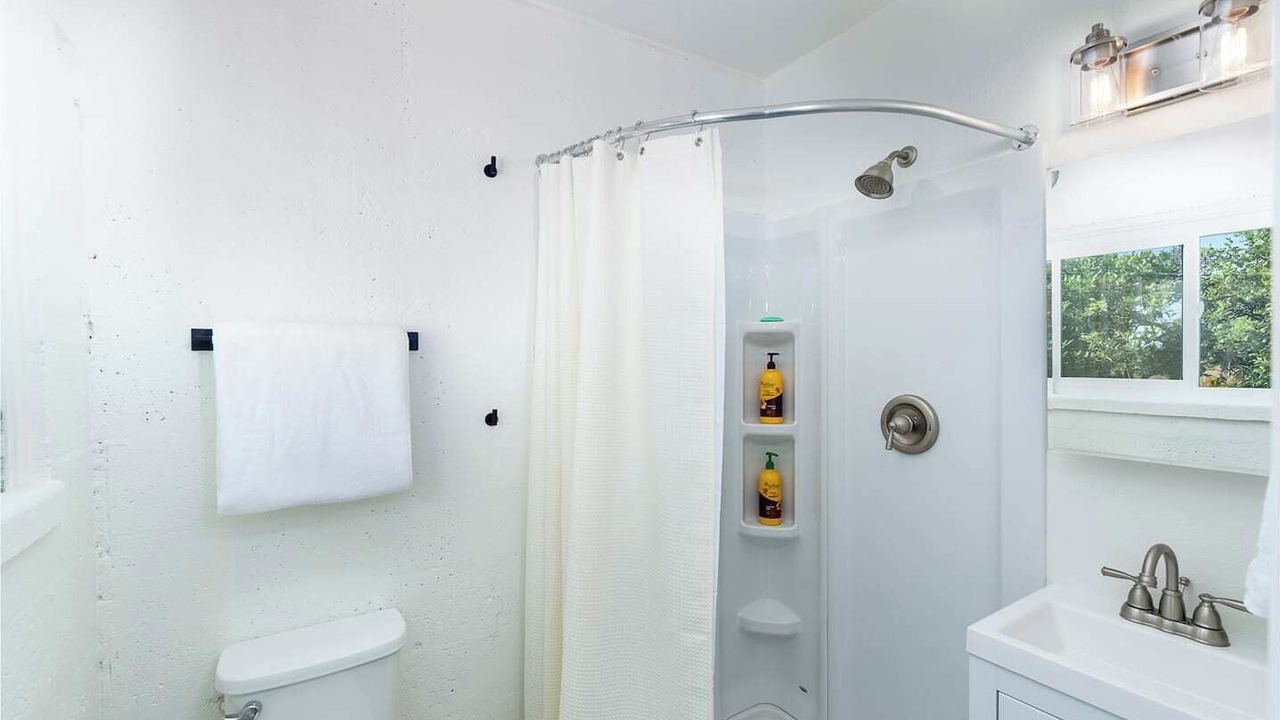 Photo of Bathroom in Bay Park