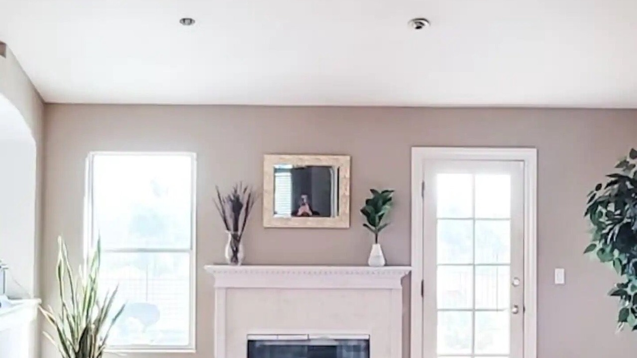 Photo of Livingroom in La Sierra Hills
