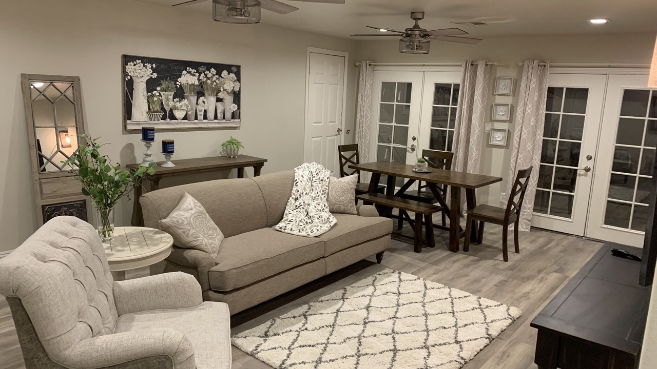 Photo of Livingroom in Tustin