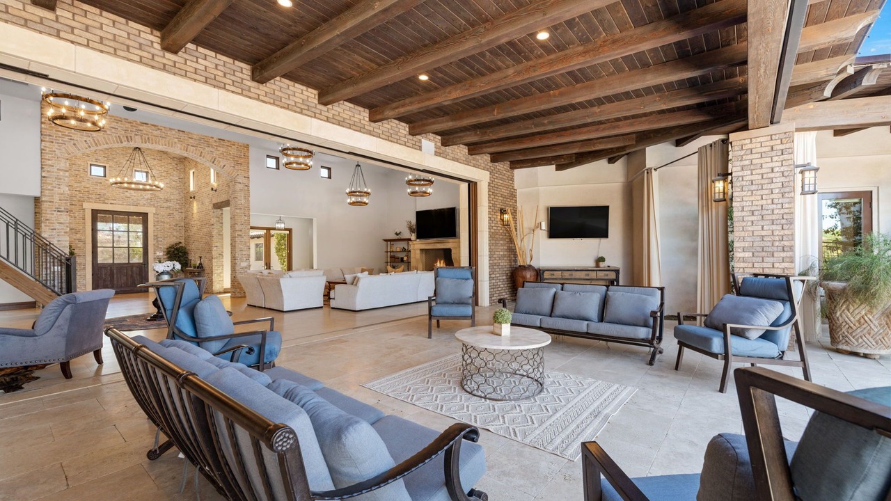 Photo of Livingroom in Palm Desert