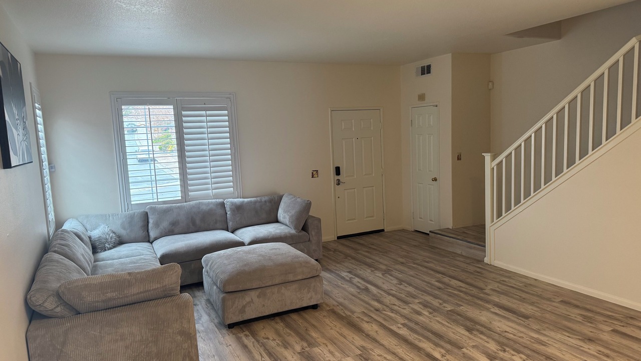 Photo of Livingroom in Palmdale