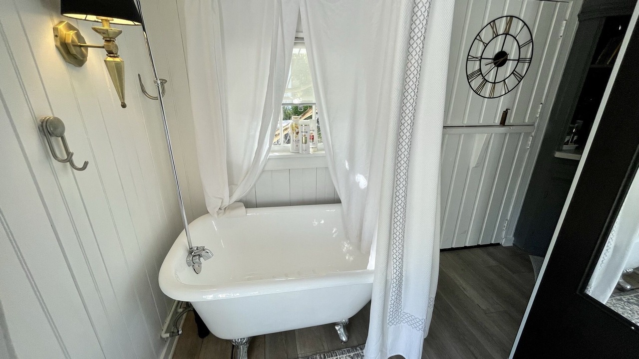 Photo of Bathroom in Coastal San Pedro