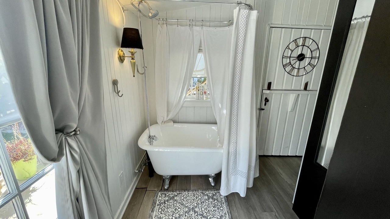 Photo of Bathroom in Coastal San Pedro