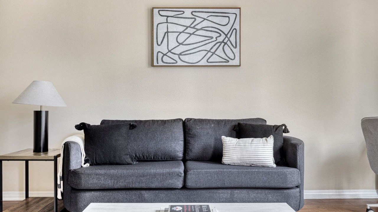 Photo of Livingroom in NoHo Arts District