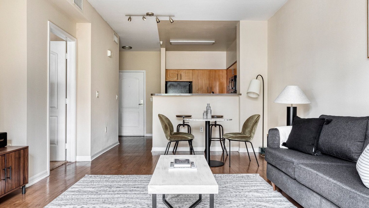 Photo of Livingroom in NoHo Arts District
