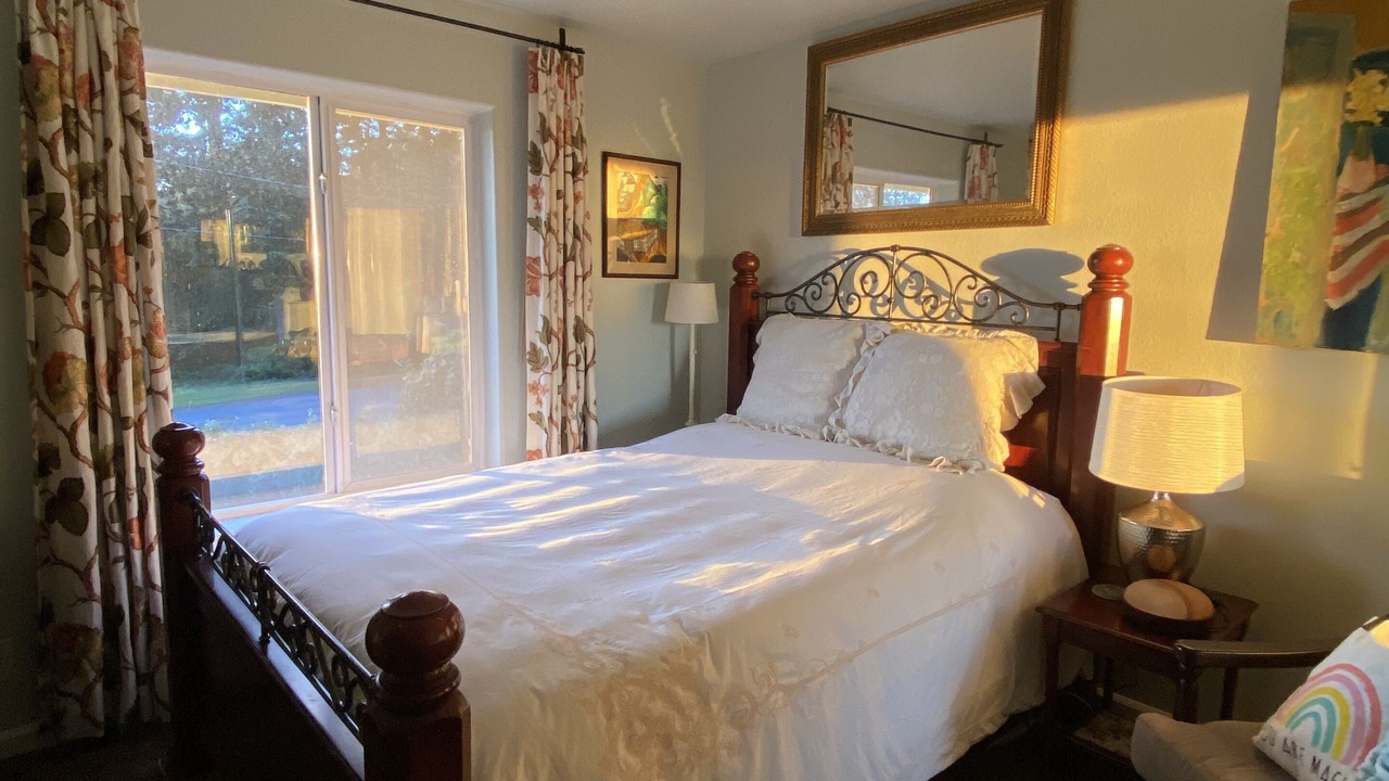 Photo of Bedroom in Shelter Cove