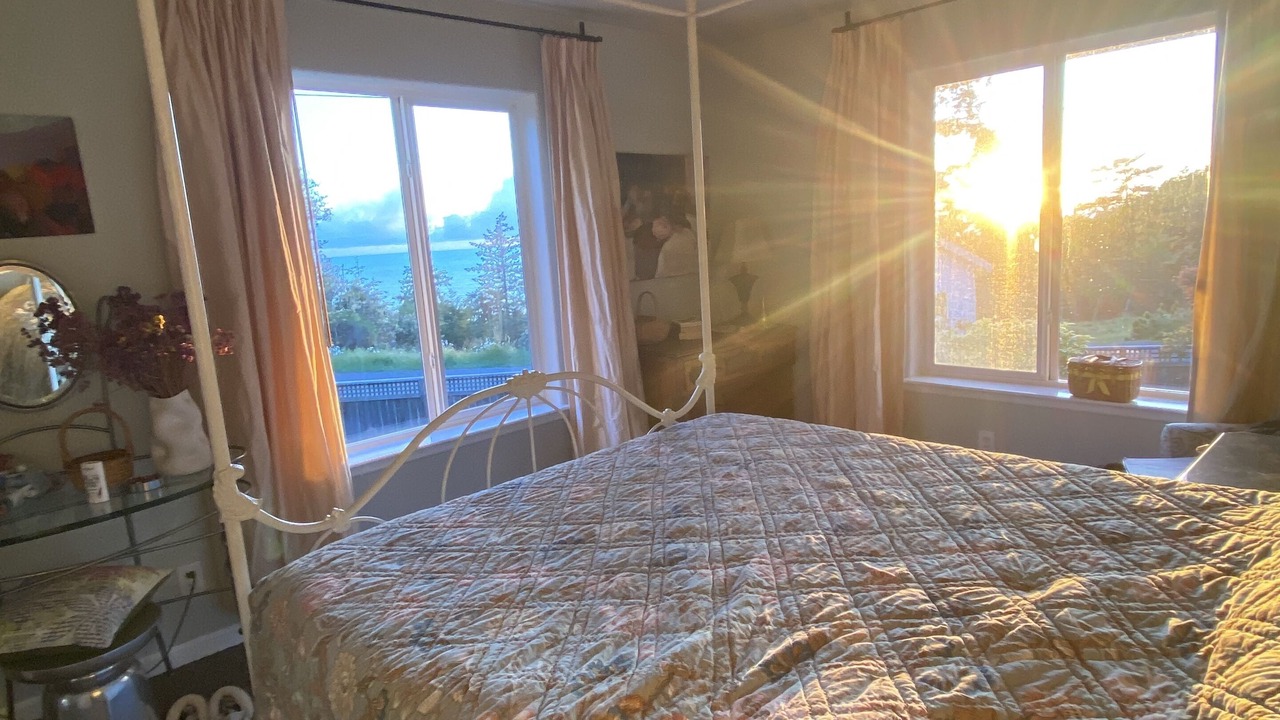 Photo of Bedroom in Shelter Cove