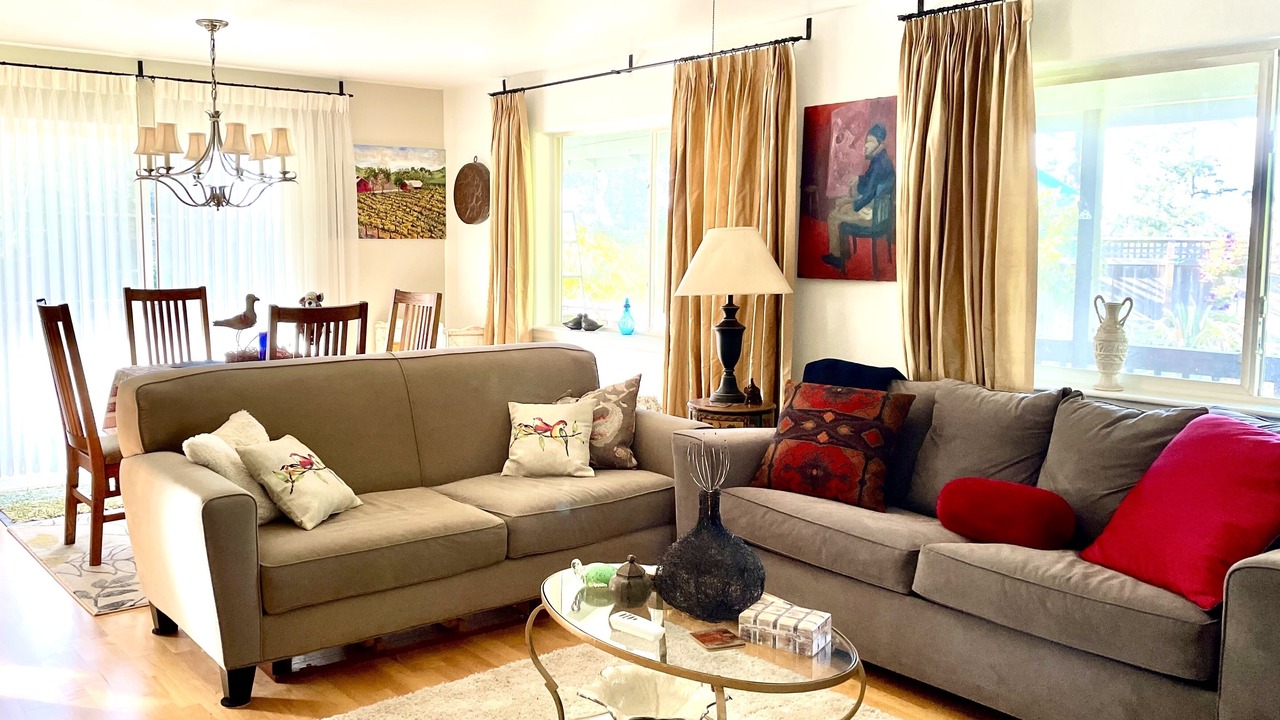 Photo of Livingroom in Shelter Cove