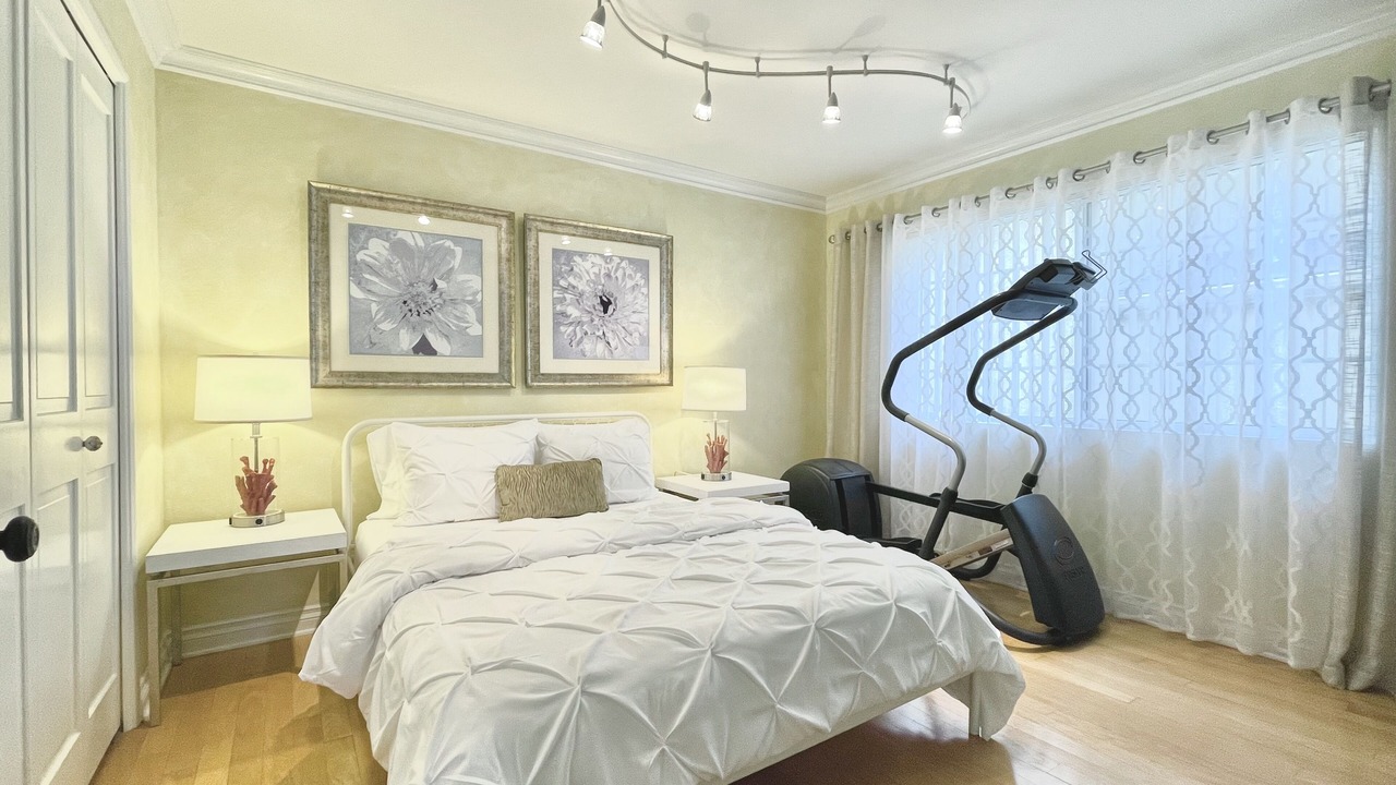 Photo of Bedroom in Mid-City