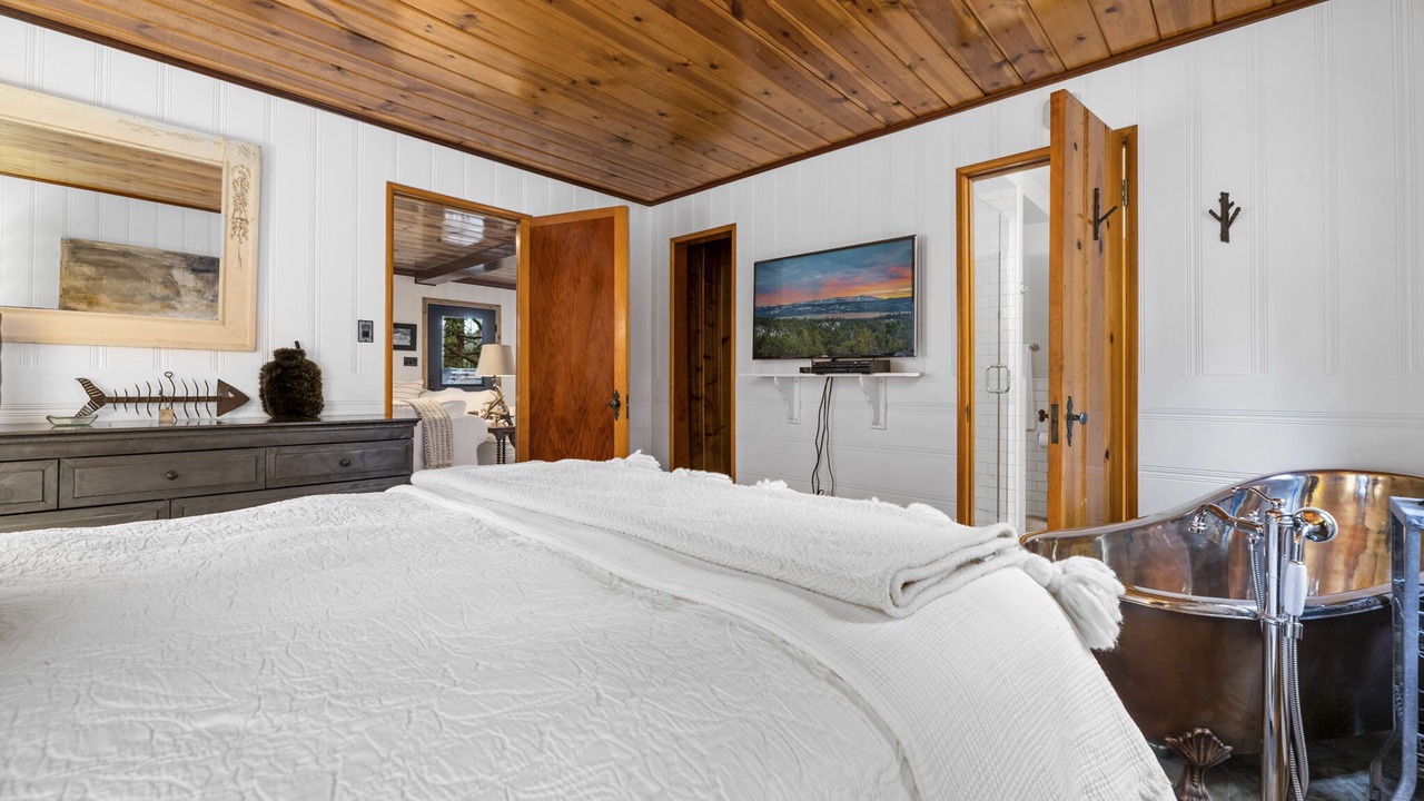 Photo of Bedroom in Boulder Bay