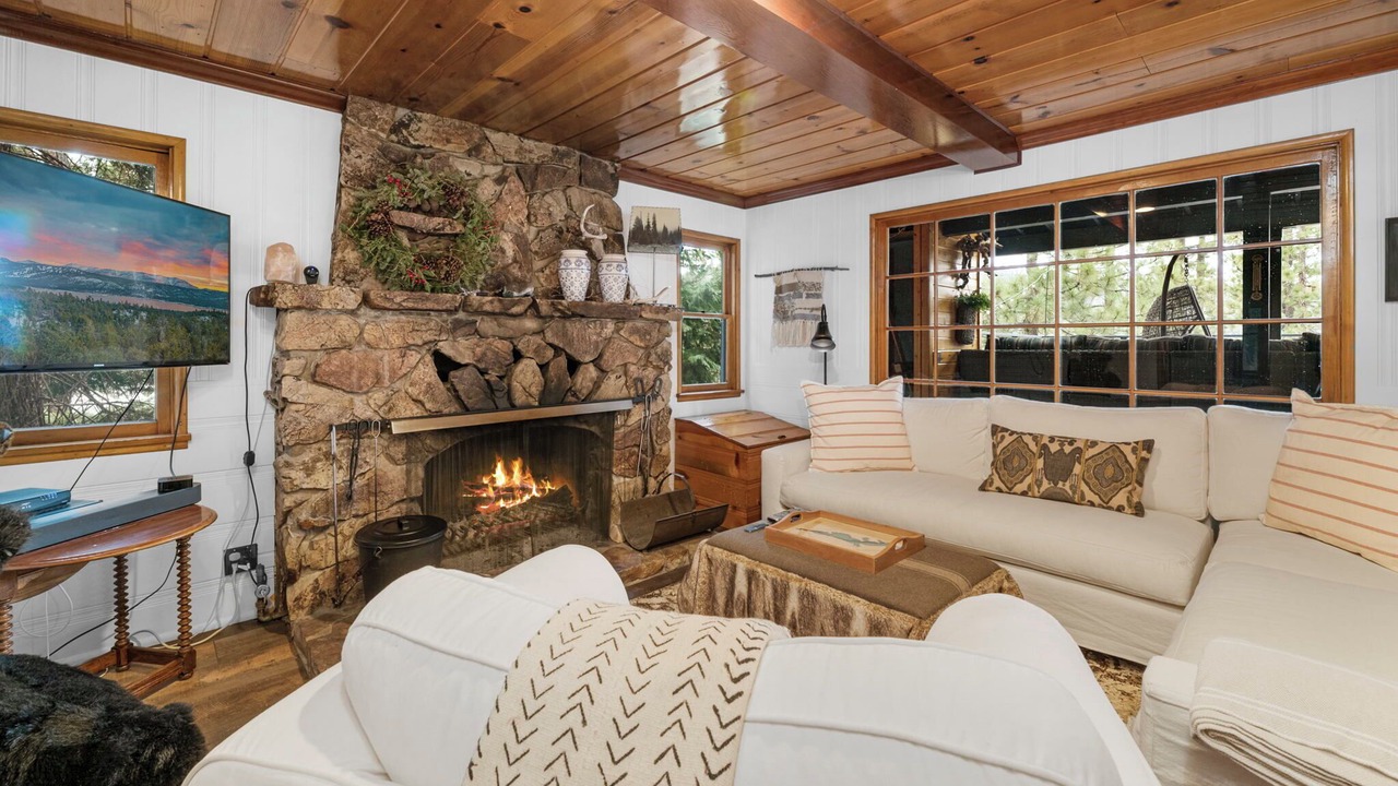 Photo of Livingroom in Boulder Bay