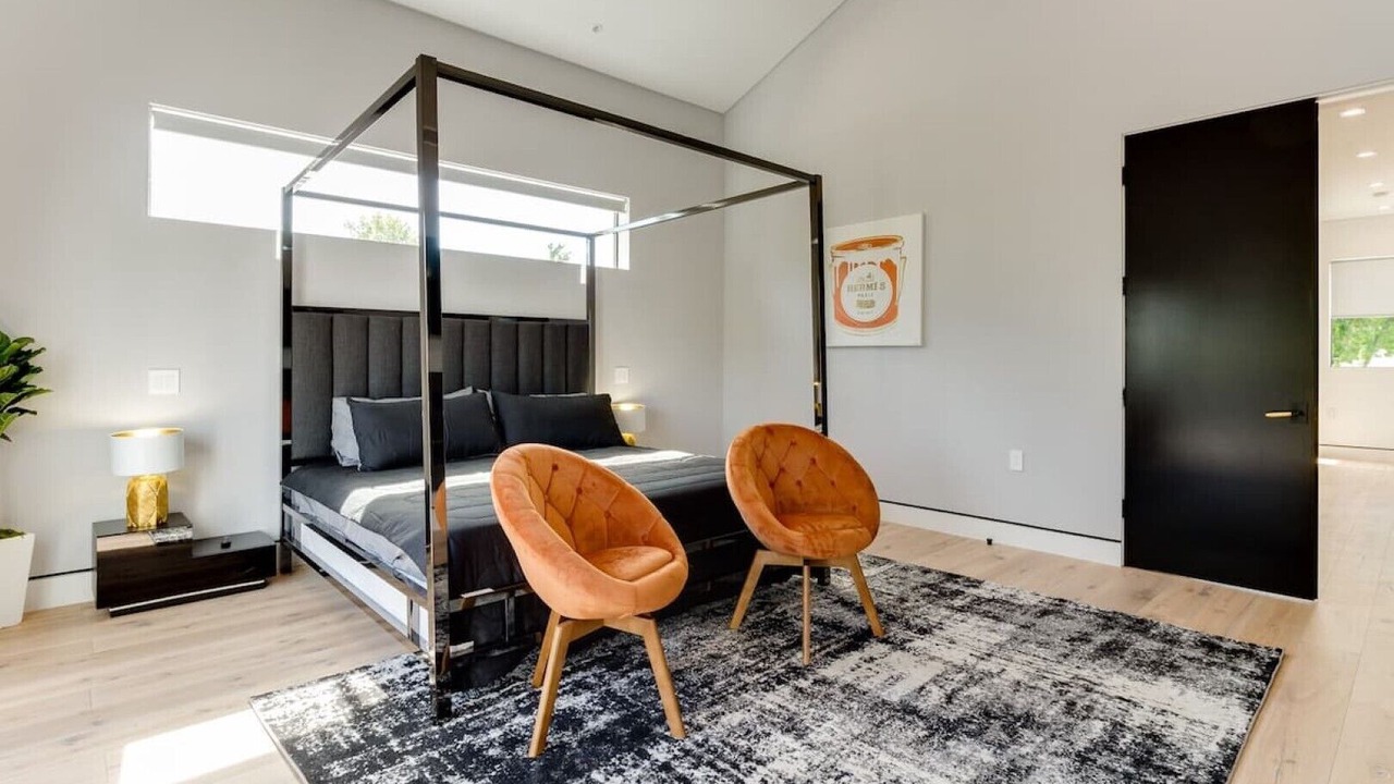 Photo of Bedroom in Encino