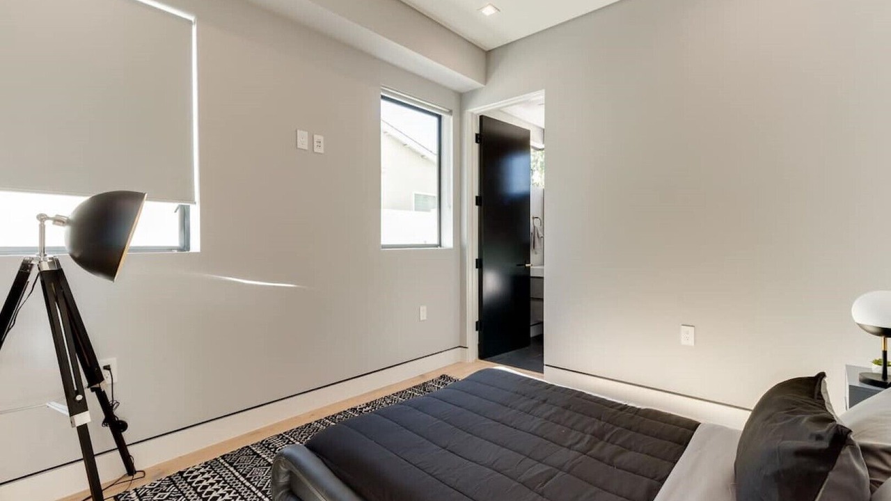 Photo of Bedroom in Encino