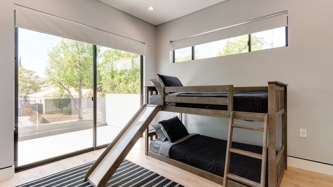 Photo of Bedroom in Encino