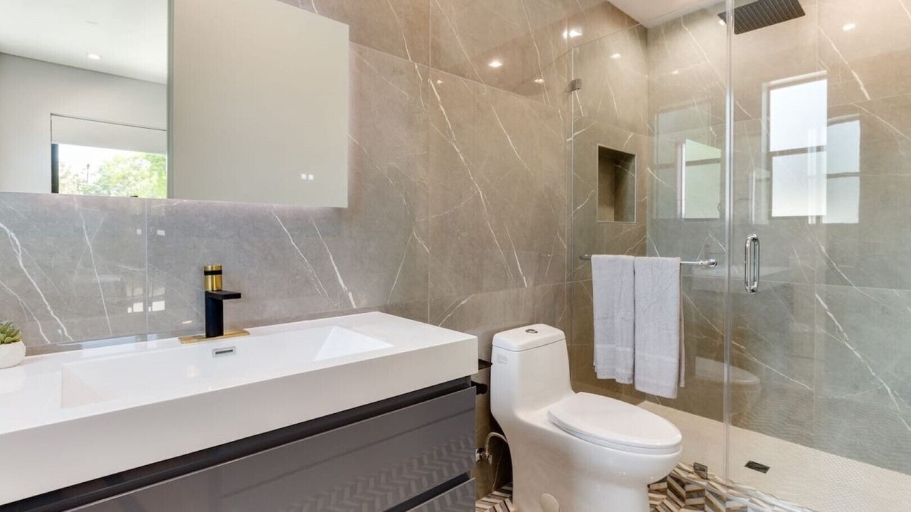 Photo of Bathroom in Encino