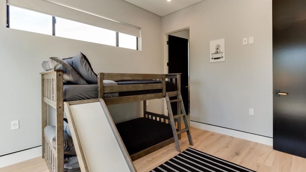 Photo of Bedroom in Encino
