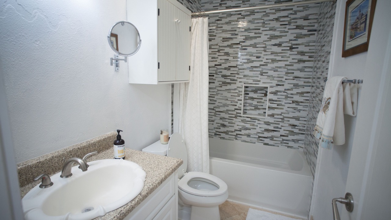 Photo of Bathroom in Laguna Niguel