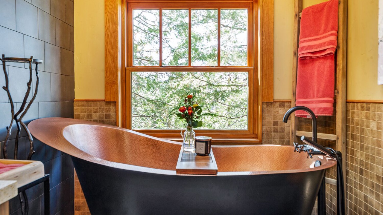 Photo of Bathroom in Lake Arrowhead