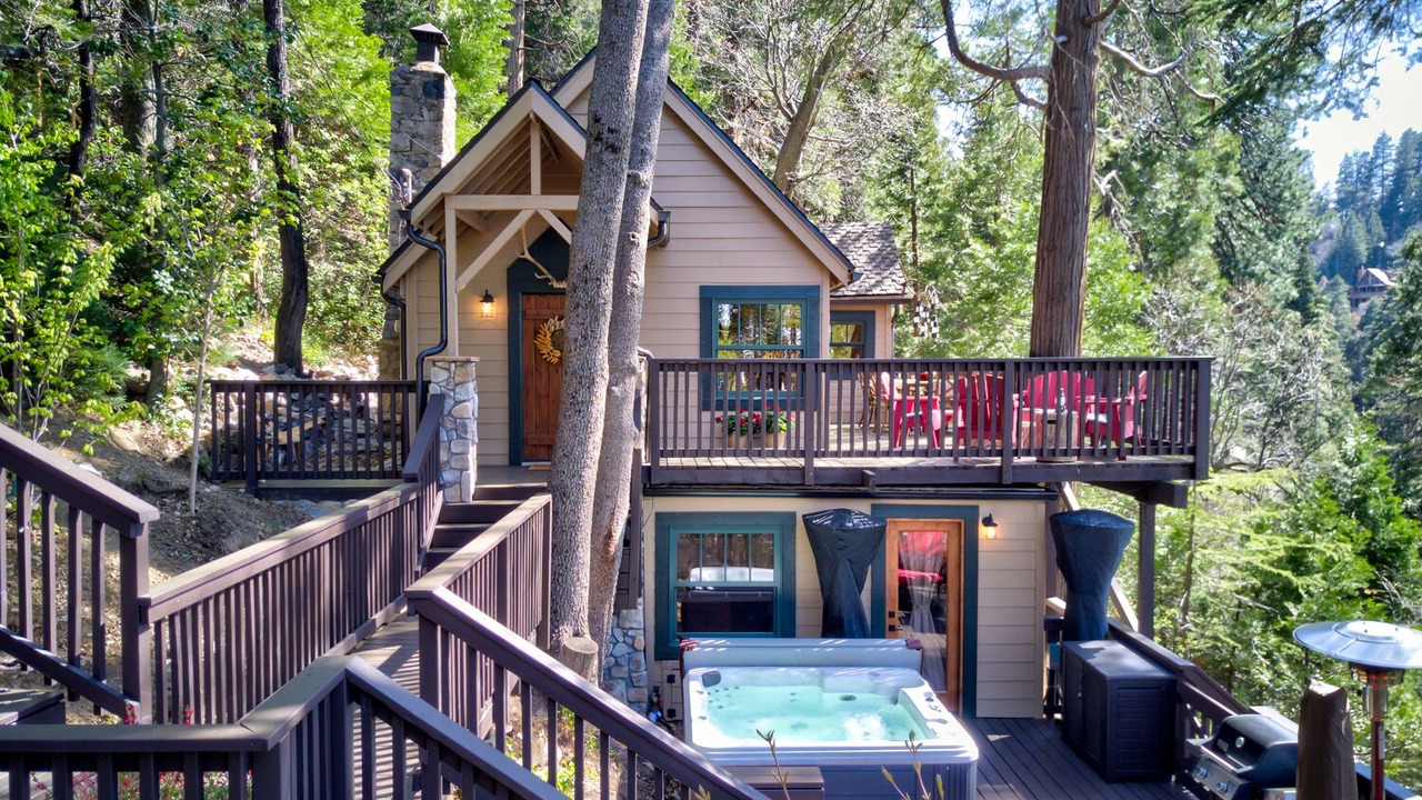 Photo of Patio Balcony in Lake Arrowhead