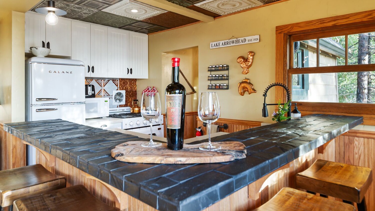 Photo of Kitchen in Lake Arrowhead