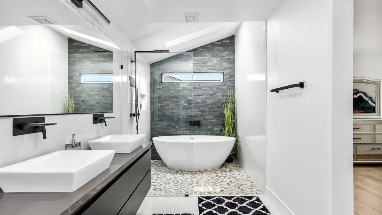 Photo of Bathroom in Mesa Verde